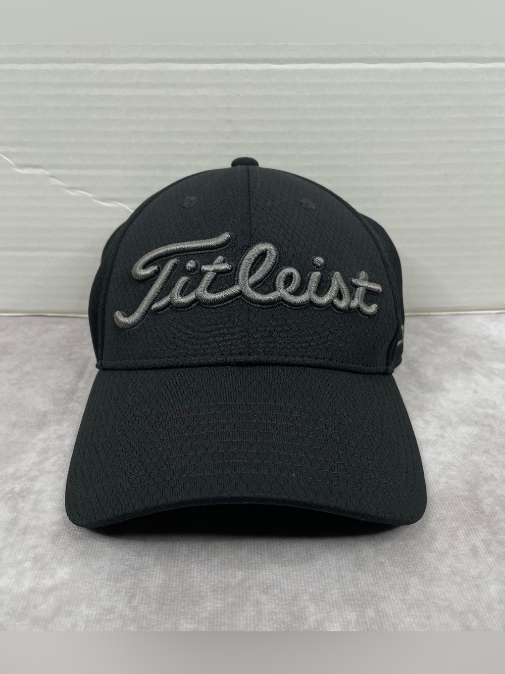 Titleist Pro V1 Golf Hat Cap Adult S/M Black FootJoy FJ Flexfit Script Logo